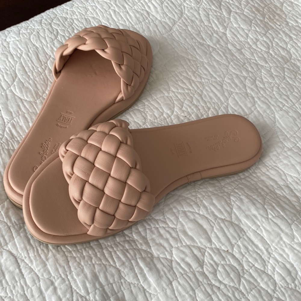 Seychelles Brand new Bellissima Braided nude slide  flat sandal Sz 8